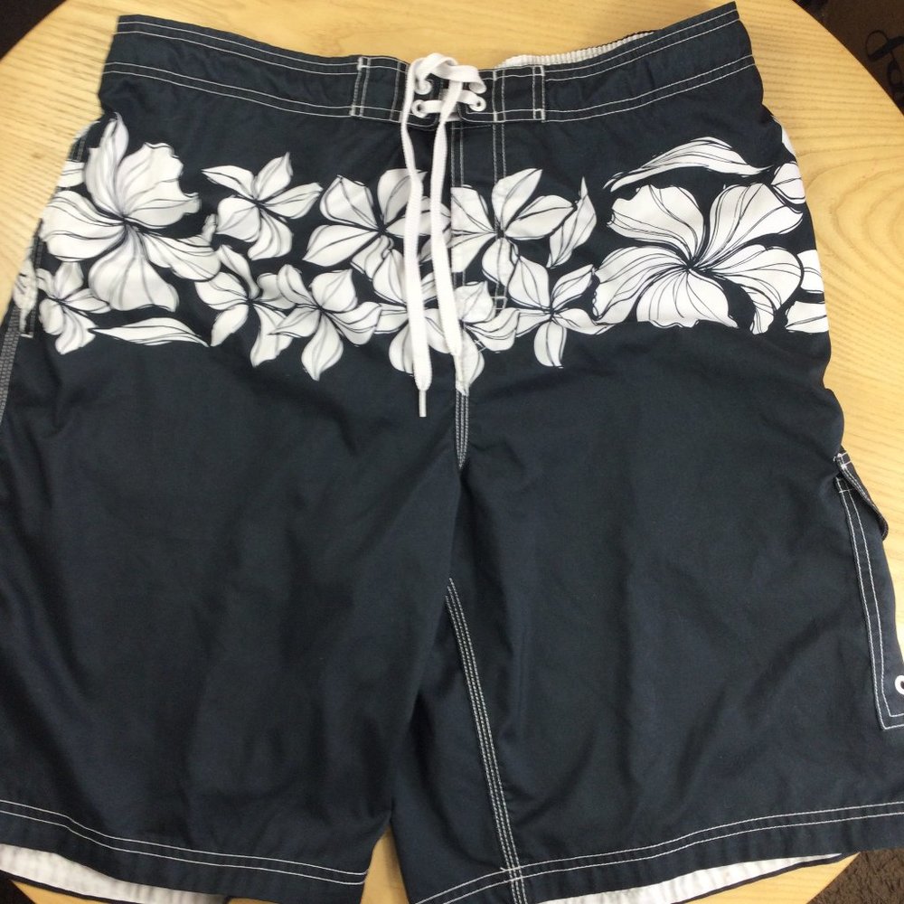 Speedo Black/White Hibiscus Board Shorts, XL‎